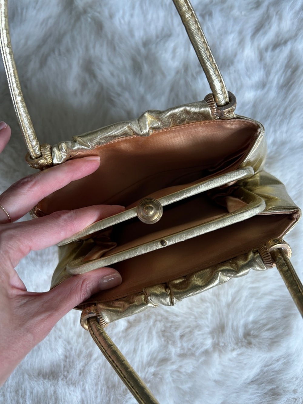 3/$20 Vintage Gold Lamé Evening Bag - Picture 5 of 7